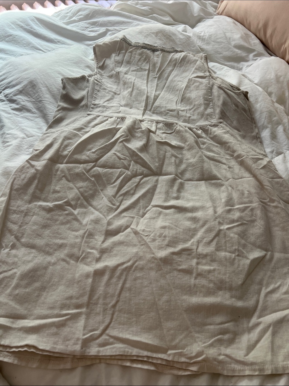 XL Light Cream Sleeveless V-Neck Tunic worn - Picture 5 of 5